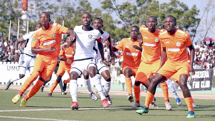 APR (in white) and AS Kigali (in orange) will represent the country in continental football in the upcoming 2020/21 season. 