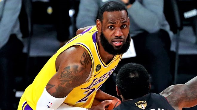 LeBron James scored 28 points as the Lakers recovered from Game 3 defeat to edge Miami Heat in Game 4 on Tuesday night. 