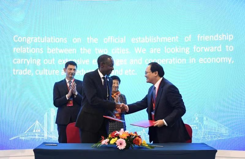 Ambassador Kimonyo and Zhang, the Vice-Mayor of Yiwu at the signing event.