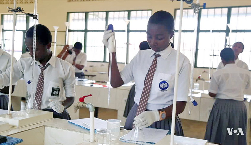 Lack of standard laboratories is an issue in many schools. / Photo: Courtesy.