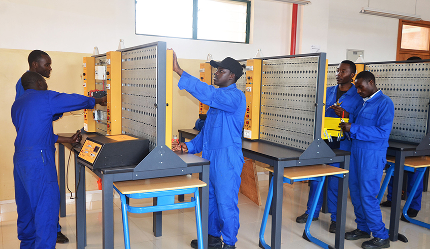 Students during electrical installation practicals at Musanze Polytechnic. / Photo: Sam Ngendahimana.