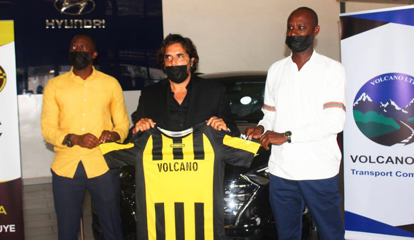 Mukura Victory Sport  head coach Rodolfo Zapata (M) during his unveiling recently. The Argentine has been tasked with winning a major trophy during his term as coach of the Huye based club. / Courtesy.
