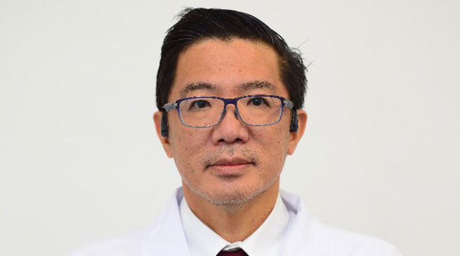 Prof. Dr. Chong Wei Min. 