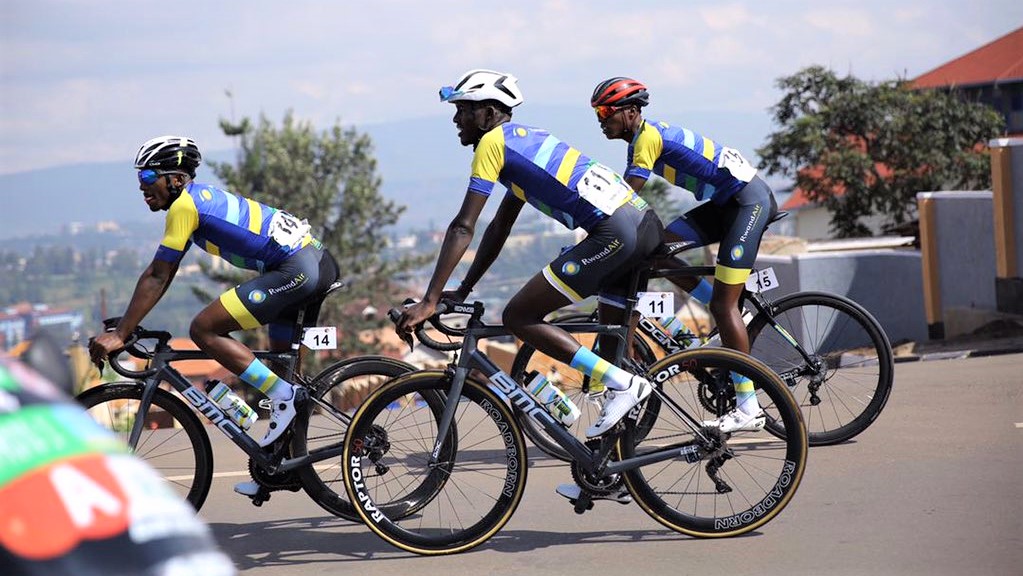 The 2018 Tour du Rwanda winner, Samuel Mugisha (centre), is captain Team Rwanda in this year's race. 