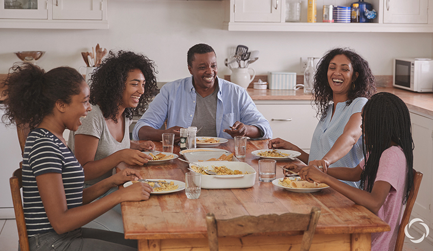 Body movement can support your digestion by promoting stimulation of the stomach and intestines, causing food to move through more rapidly. / Photos: Net