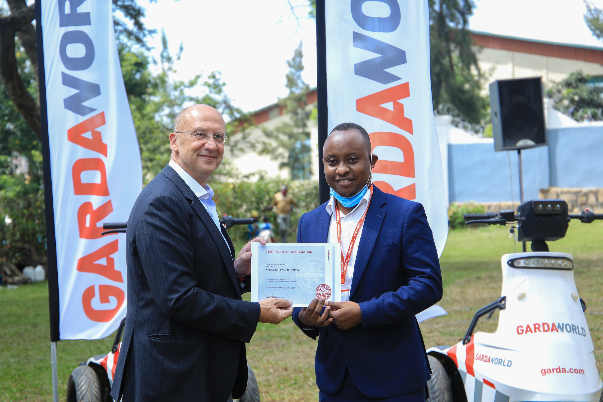 All photos by Dan Nsengiyumva