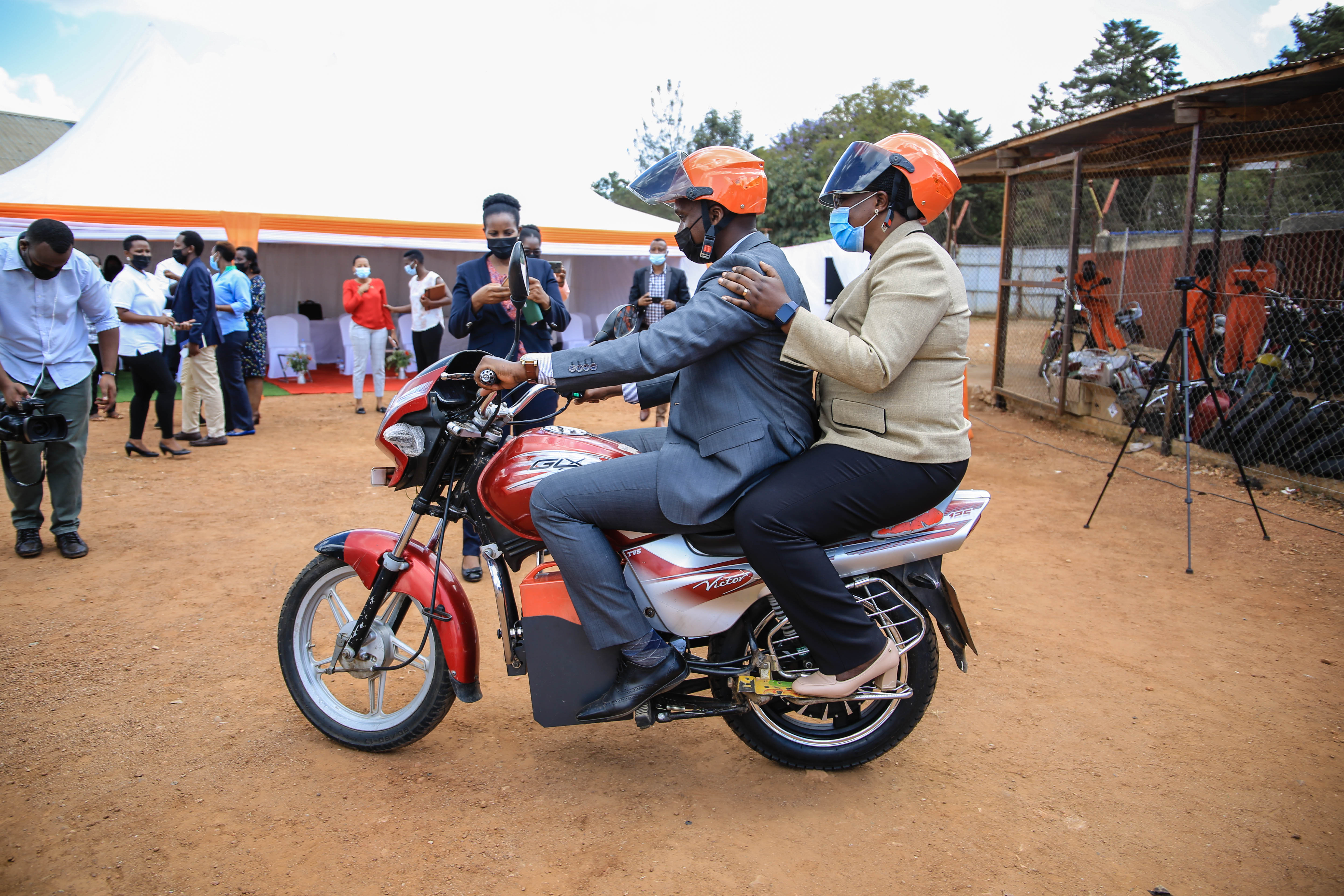 Donald Kabanda, CEO of Rwanda Electric Mobility Ltd, Dr. Jeanne d'Arc Mujawamariya is the Minister of Environment during the launching fuel motorcycles by converting them to electric bike. 