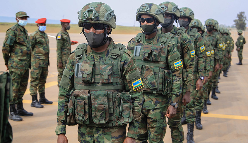 Rwanda Defence Force soldiers before boarding Rwandair plane to Mozambique on July 10, 2021. / Dan Nsengiyumva