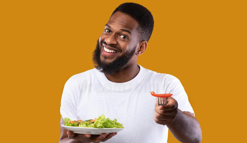 There are lots of things we can do to look after our mental health and wellbeing every day, foe example, eating healthy food. / Photo: Net