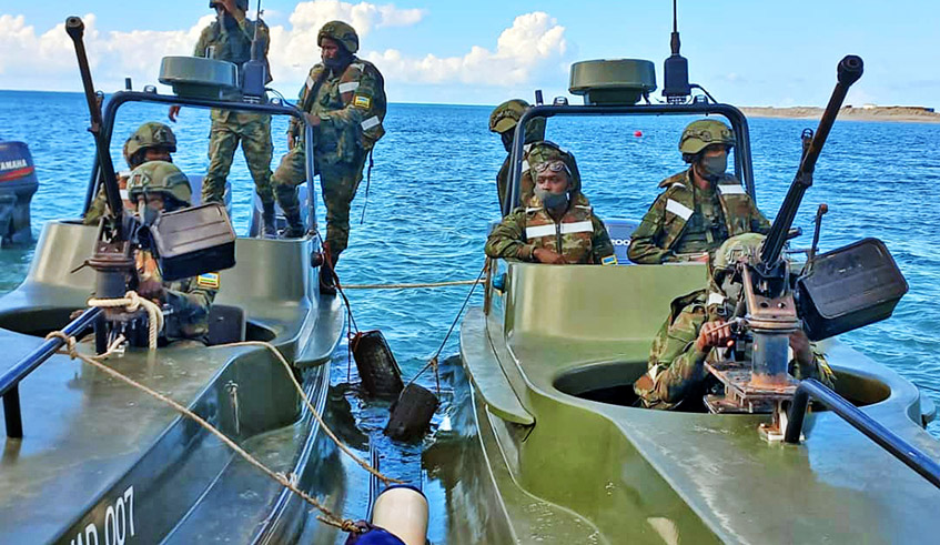 Rwandan marines, with speed boats, support land forces in securing the shores of the Indian ocean areas of Afungi, Palma up to Quionga on August 7. / Photo: Courtesy.