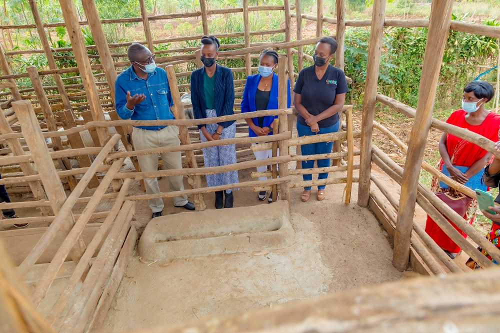 The beauty queen donated six pigs to three cooperatives of community health workers in Rwamagana District.