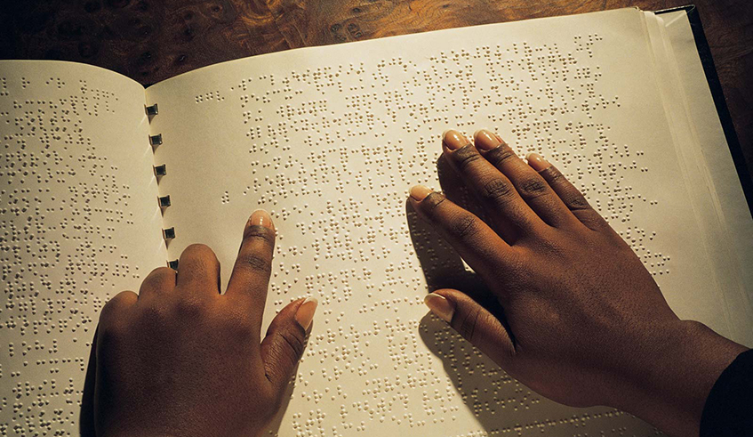 Braille is a tactile writing system used by people who are visually impaired. / Net photo.