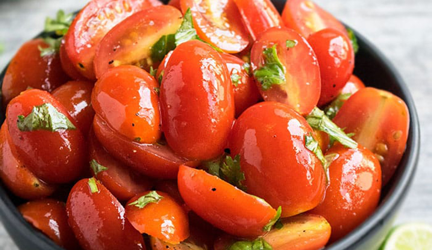 Cherry tomatoes are an excellent sources of vitamin A, which plays as a major antioxidant and maintain healthy skin. Photo/ net.
