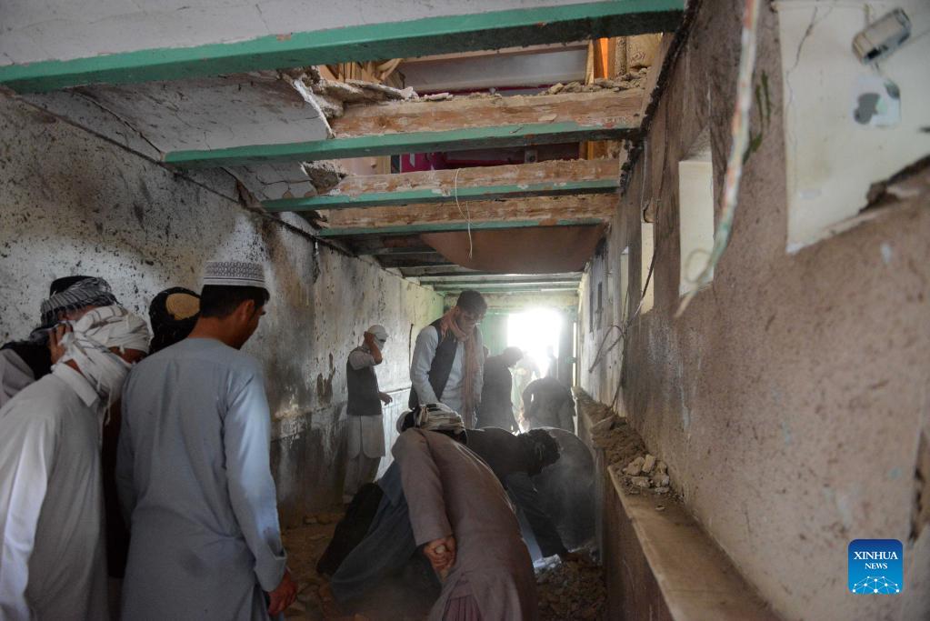 In the explosion, which targeted Imam Barga Fatimia, a Shiite mosque in Kandahar city, 16 worshippers were killed and 32 others injured, local media reports said. 