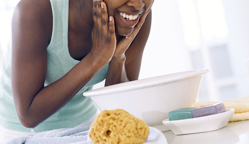 Not washing makeup off can cause extensive damage to your skin during the night. Photo/Net