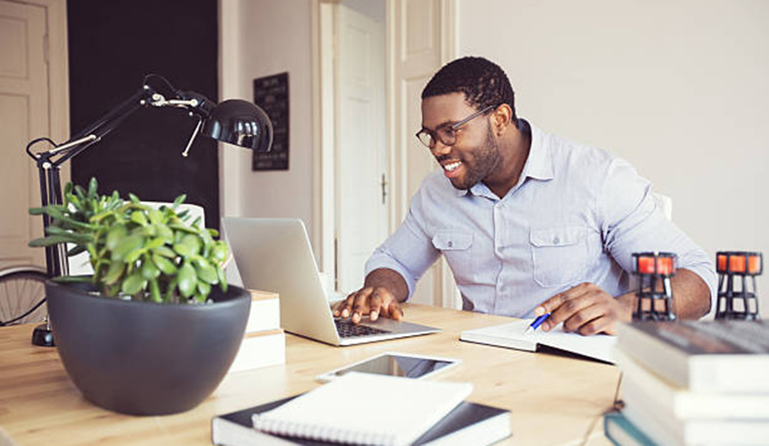 Challenging yourself will help improve your career performance. / Net photo.