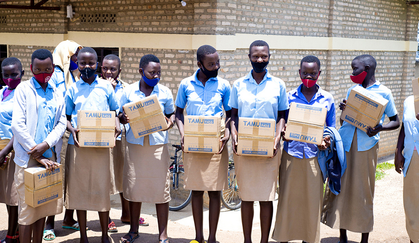Last week, Tamu Pads collaborated with Ni Nyampinga to donate pads to ES Nyanza and GS Gasoro girls. Photos/ Courtesy