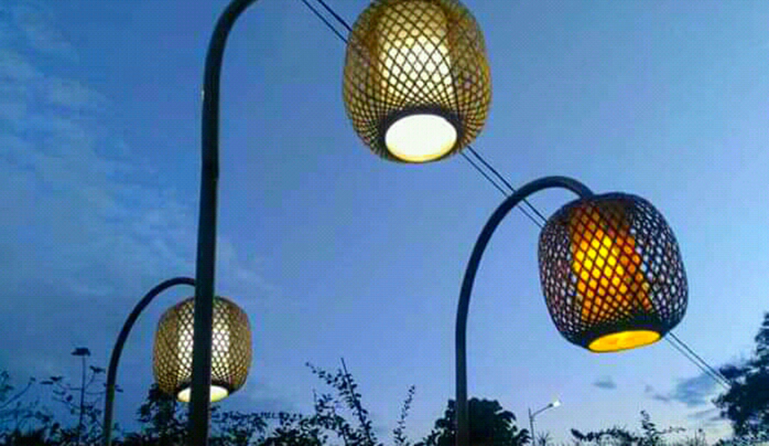  Street lamps made of bamboo. / Courtesy photos