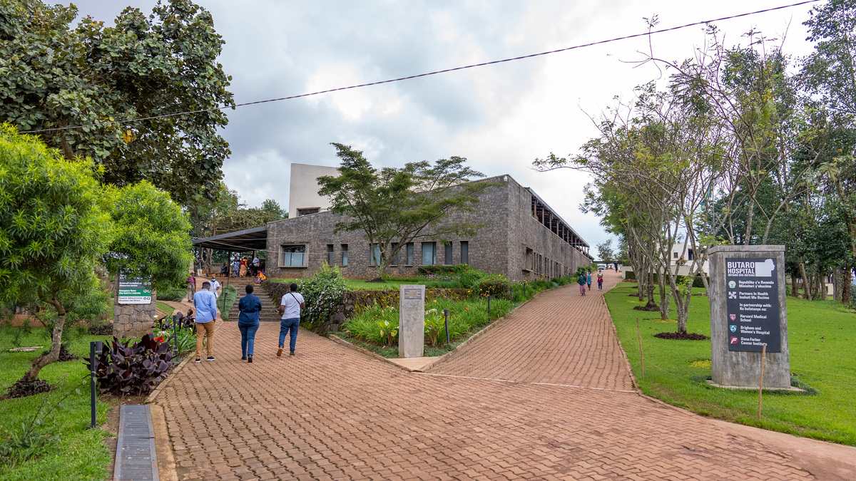 Butaro Cancer Centre is currently undergoing expansion works that will increase its capacity from 150 to 250 beds. 