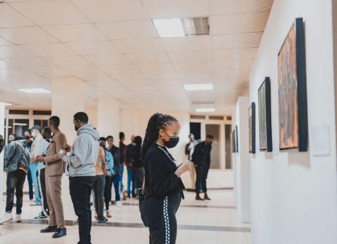 Guests admiring some of the artworks at the  exhibitionu2019. 