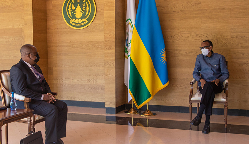 President Kagame meets Amb. Ezechiel Nibigira, Burundiu2019s Minister in charge of East African Community Affairs, Youth, Culture and Sports at Village Urugwiro on January 10,2022 . / Photo by Village Urugwiro