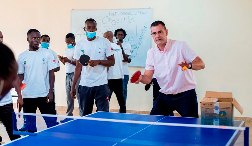 French expert Ceu0301dric Rouleau is conducting the 10-day training course, the first of its kind in Rwanda. / Courtesy