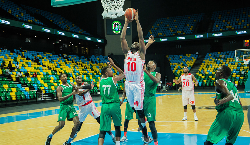 REG'S Captain Olivier Shyaka with the ball during the past league game in October 2021. / Dan Nsengiyumva
