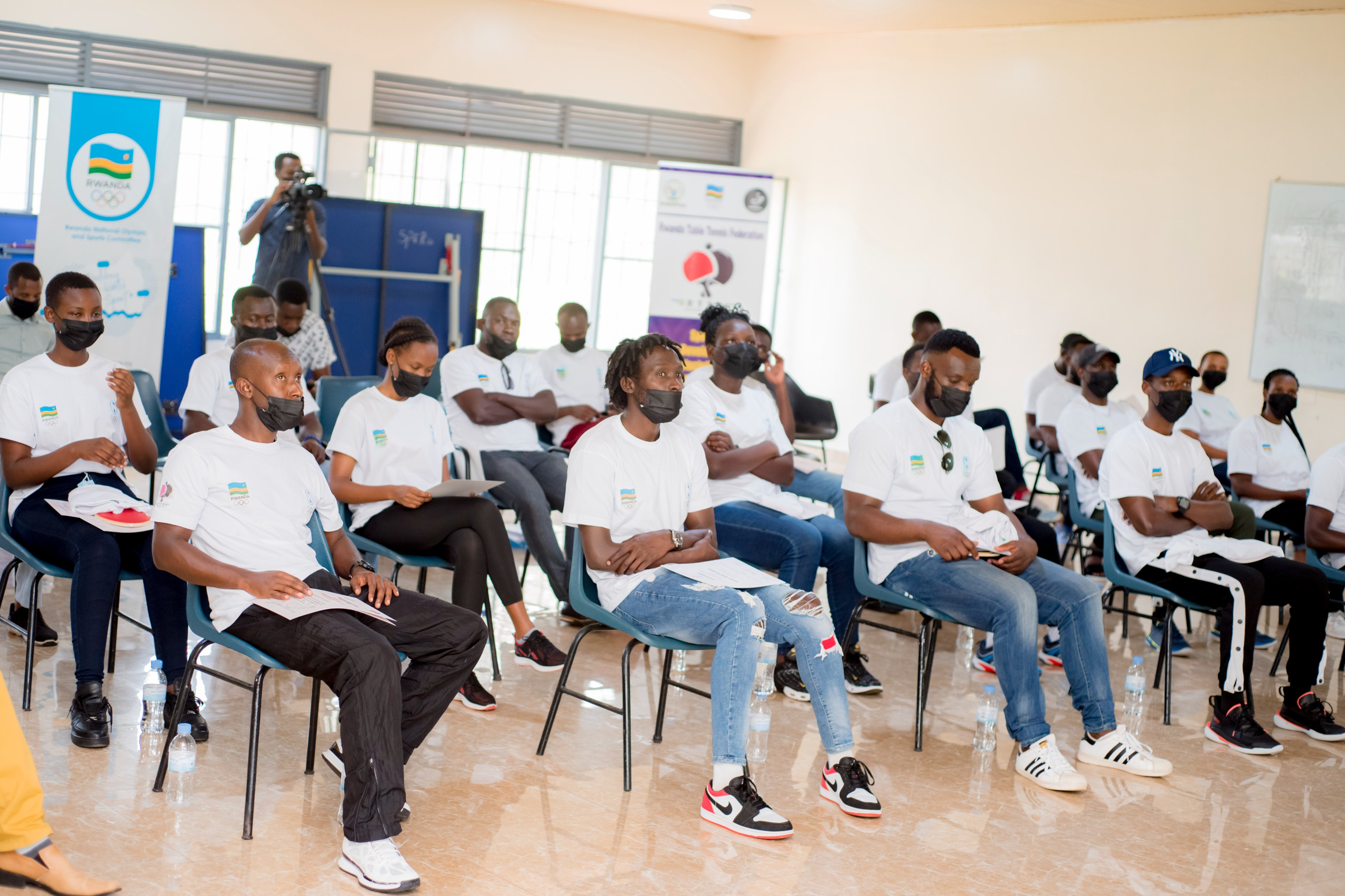 The 10-day coaching clinic was attended by 29 participants, including eight women. 