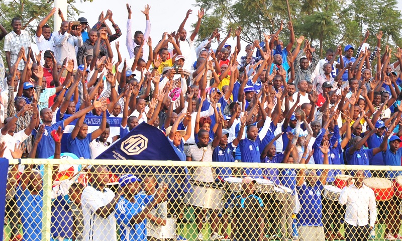 Thousands of fans attended the league match between Rayon Sports and Gasogi United at Kigali Stadium on Thursday, which ended 1-0 in favour of Rayon. / File