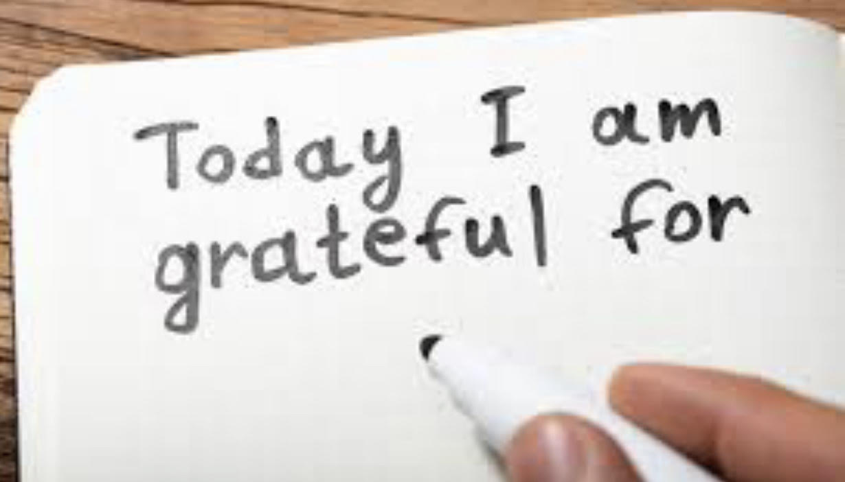 Gratitude connects us to one another and to the world we live in. / Photo: Net