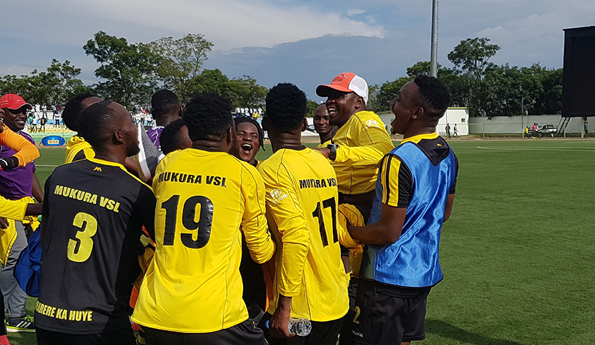 Mukura Victory Sports players celebrate a 1-0 crucial win against APR FC at Kigali Stadium on February 1,2022. The Huye based team end Army 'side 's unbeaten run in a rematch. / Courtesy.