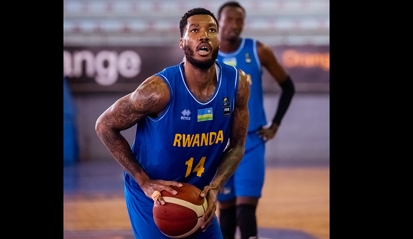 Kendall Lamar Gray pictured training with the national basketball team that is holding camp in Dakar, Senegal. Photo: Courtesy.