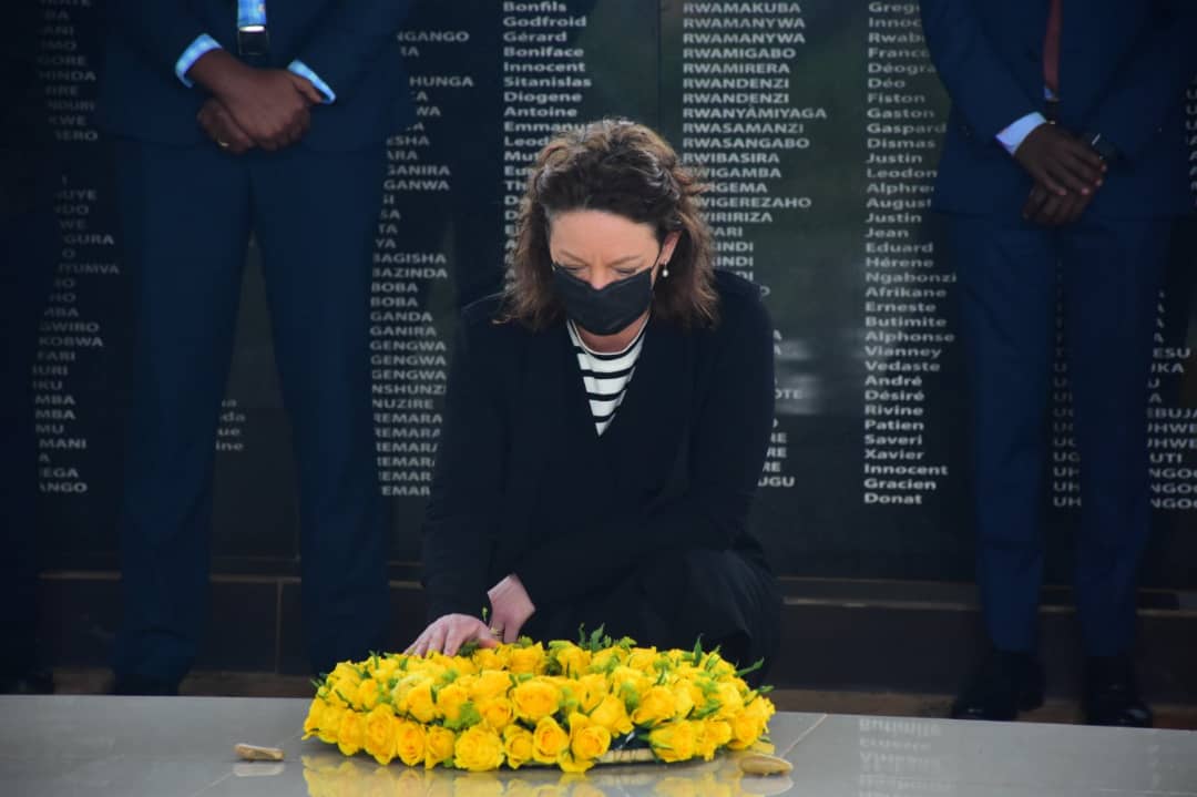 Swedish Minister for International Development Cooperation Matilda Ernkrans lays a wreath at Ntarama Genocide Memorial in Bugesera District on Monday, February 21, 2022. Photo: Courtesy.