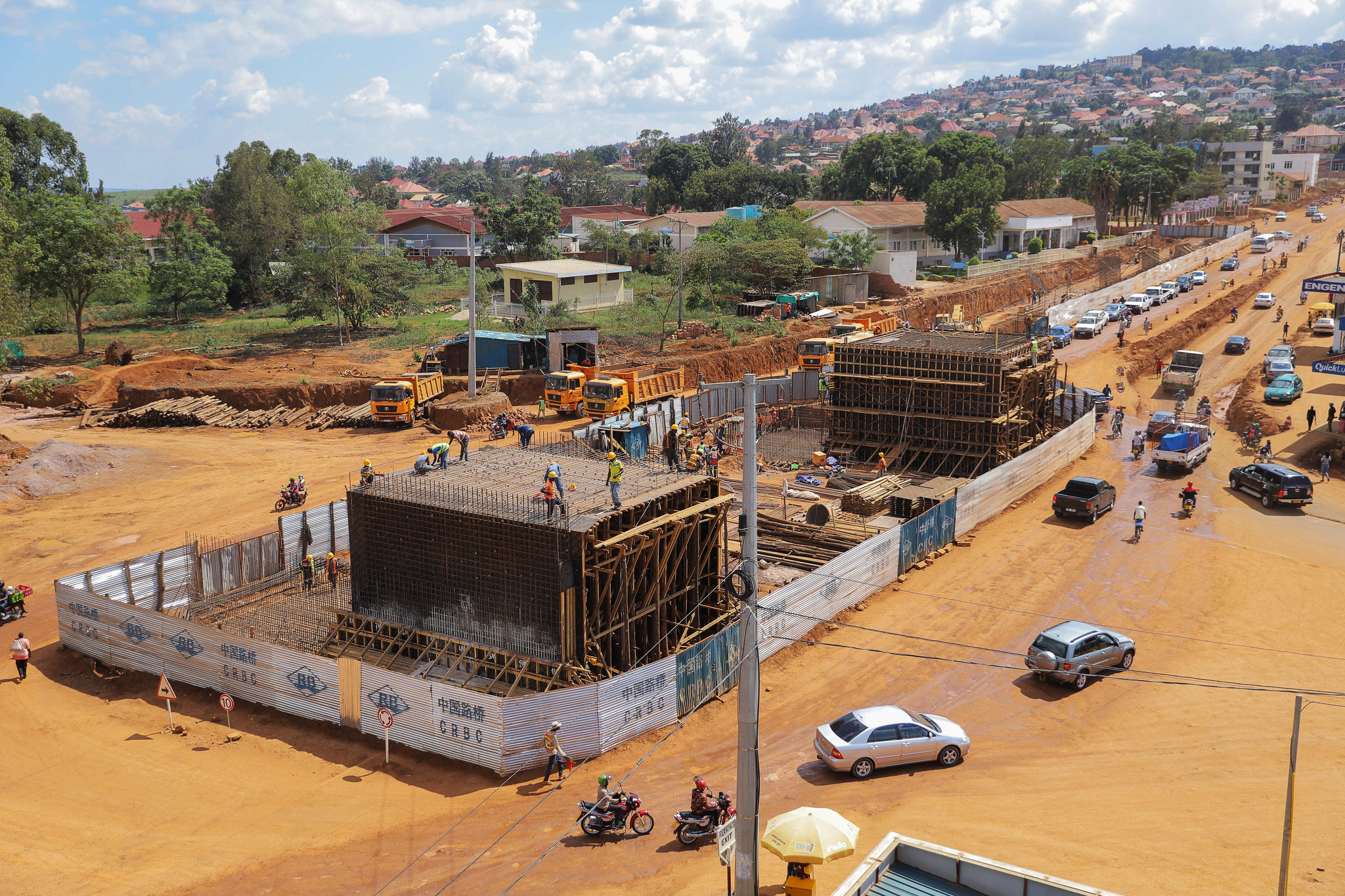 The ongoing road construction activities to revamp and expand Kigali-Kicukiro -Gahanga-Akagera highway. / Dan Nsengiyumva