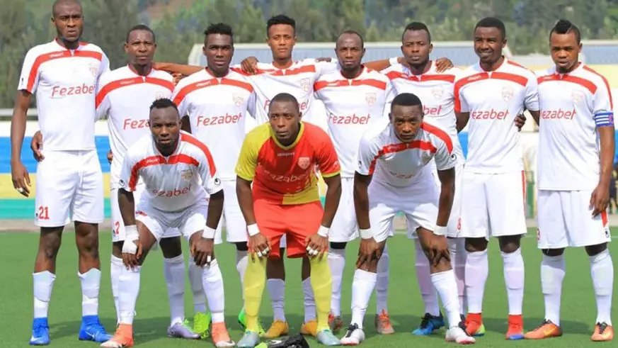 Enticelles players pose for a group photo in a past match. The Western province club takes on Rutsiro in the Peace cup on Wednesday. 