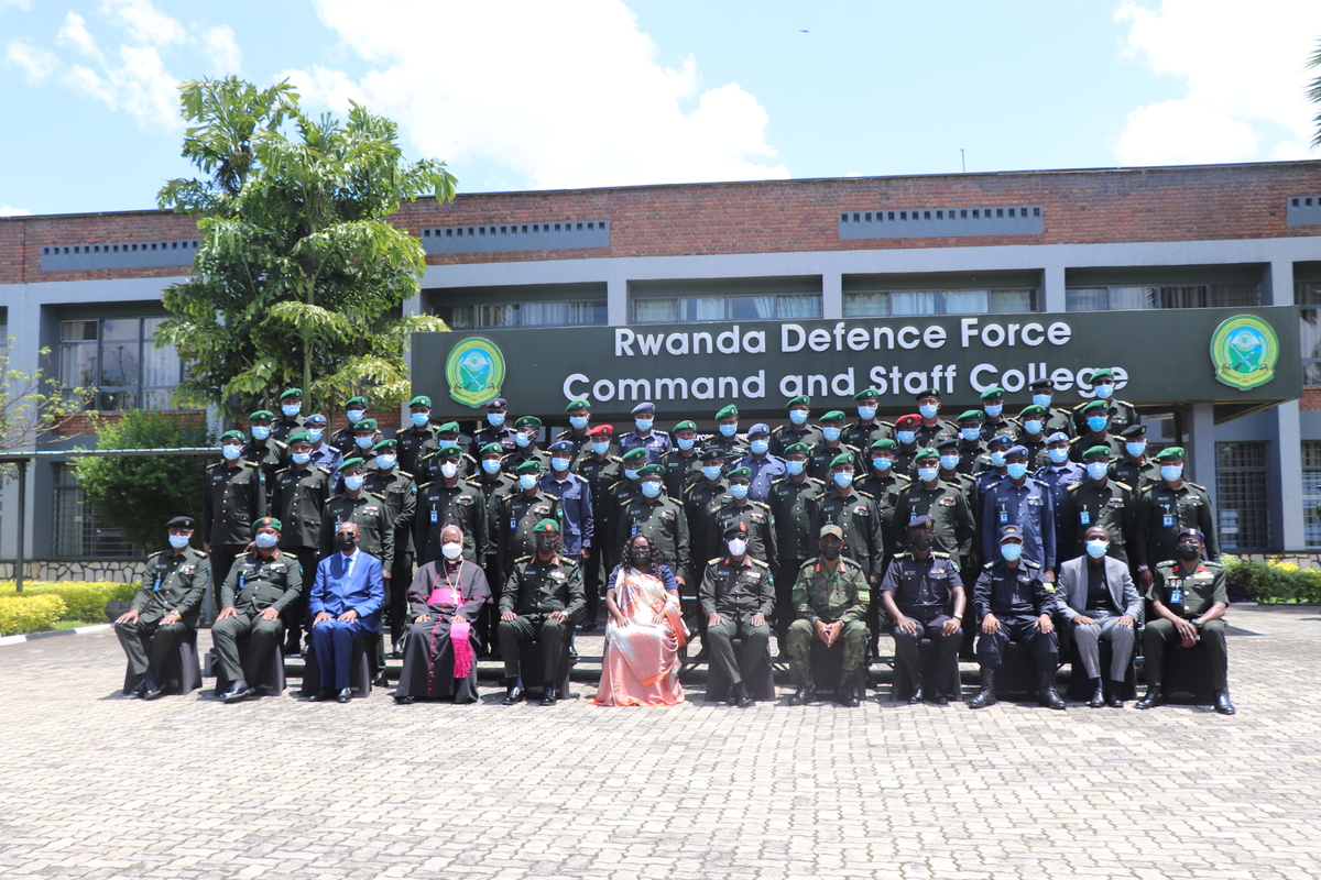 The 39 junior officers, who completed the five-month training, included RDF personnel and one officer of the Rwanda National Police. 
