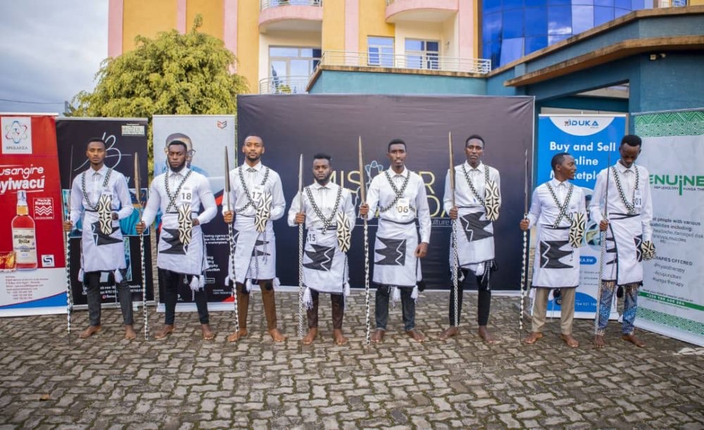 The eight contestants selected to represent Western Province. 