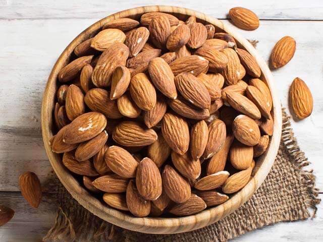 Almonds contain lots of healthy fats, fiber, protein, magnesium and vitamin E. Photo/Net