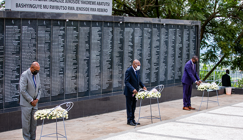 Senate President Augustin Iyamuremye (C) flanked with  the Minister of National Unity and Civic Engagement, Jean Damascene Bizimana (L) and  Egide Nkuranga, President of IBUKA lay wreaths during the ceremony to honor politicians killed during the Genocide against the Tutsi at Rebero Genocide Memorial, on Wednesday April 13. / Photo by Olivier Mugwiza