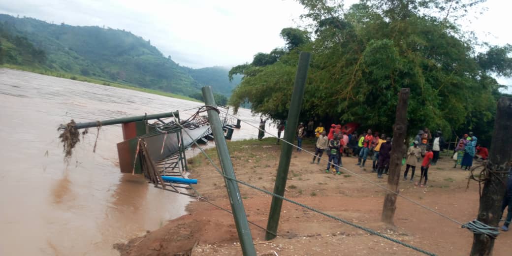 The bridge on River Nyabarongo between Muhanga and Gakenke washed away by floods. 