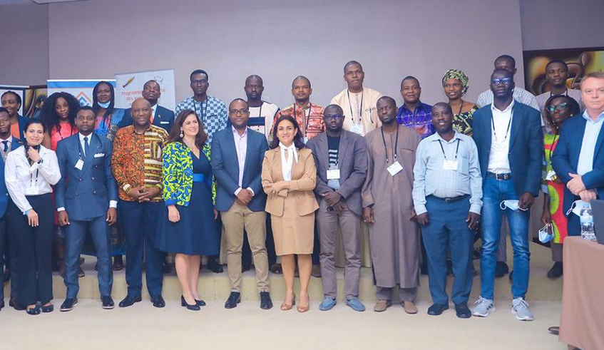 Some of the deployed teachers to teach French pose for a group photo with officias in Kigali. They are  from Benin, Senegal, Cou0302te d'Ivoire, Mali, Burkina Faso, Gabon, Cameroon, DR Congo, Burundi, Guinea, Togo and France. / Courtesy