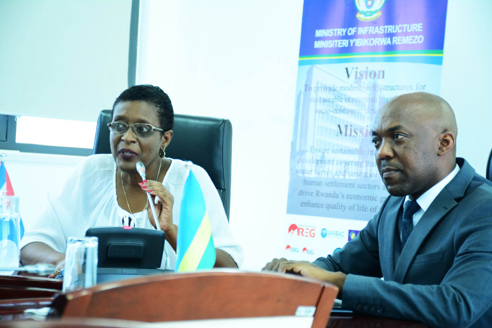 Ernest Nsabimana, the Minister of Infrastructure and Tania Perez Xiques, the Ambassador of Cuba to Rwanda during the signing ceremony in Kigali on April 26. / Courtesy