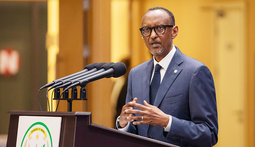 President Kagame addresses the diplomatic corps during the dinner in Kigali on April 26. / Photo: Village Urugwiro.