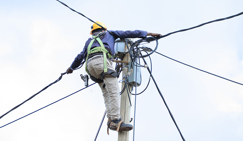 Rwanda Energy Groups technician during the grid extension in Gasabo. / Courtesy