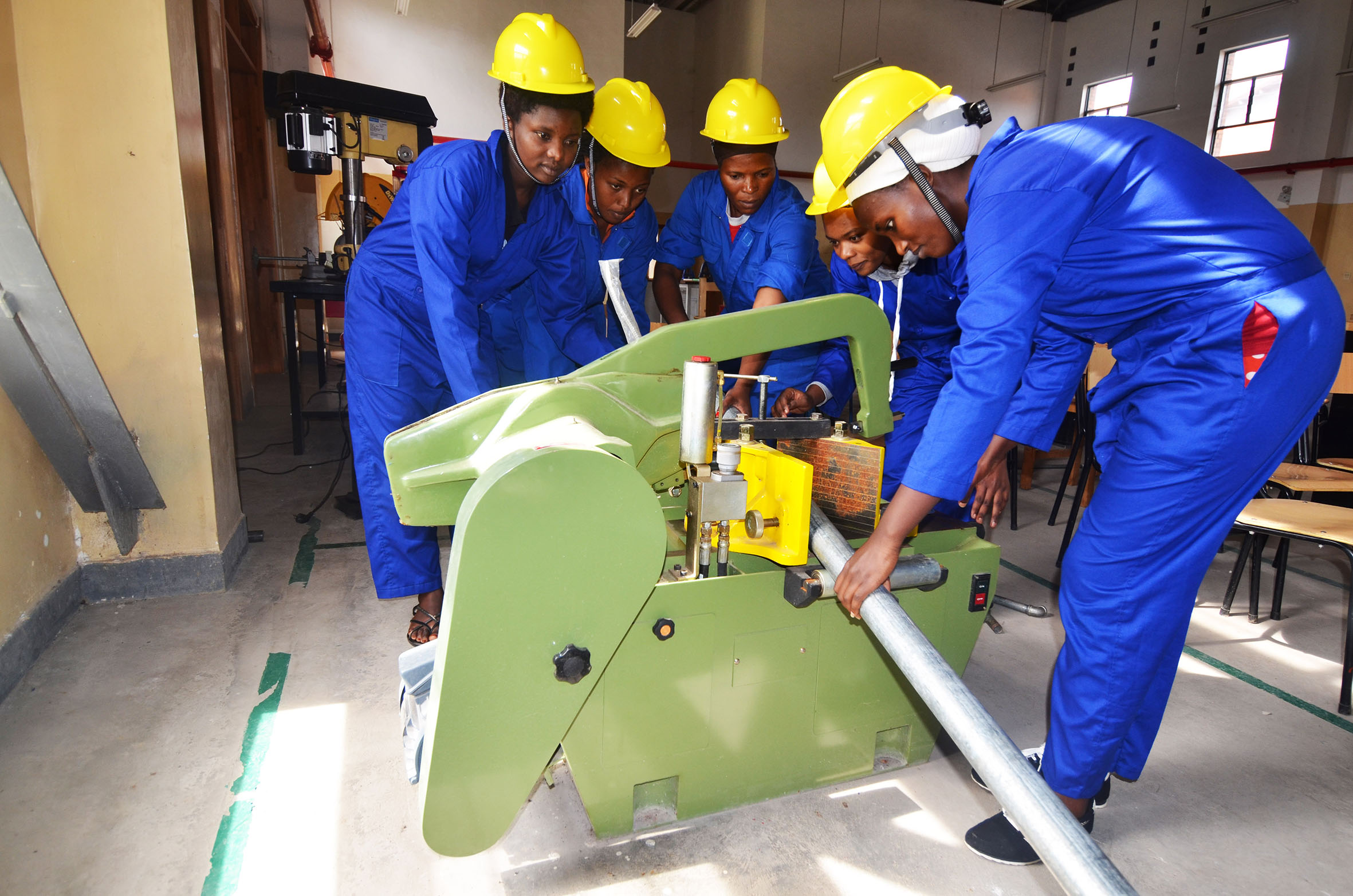 Students during a practical exercise at Musanze Polytechnique. The Auditor Generalu2019s report for the year ended June 2021, has exposed costly delays in activities on three projects. / Photo: Sam Ngendahimana.