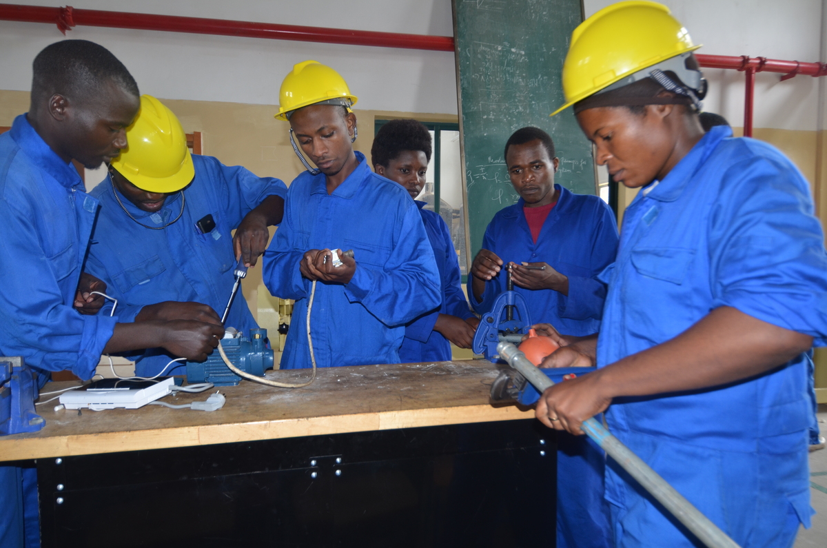 Students during a practical exercise at Musanze Polytechnics. 