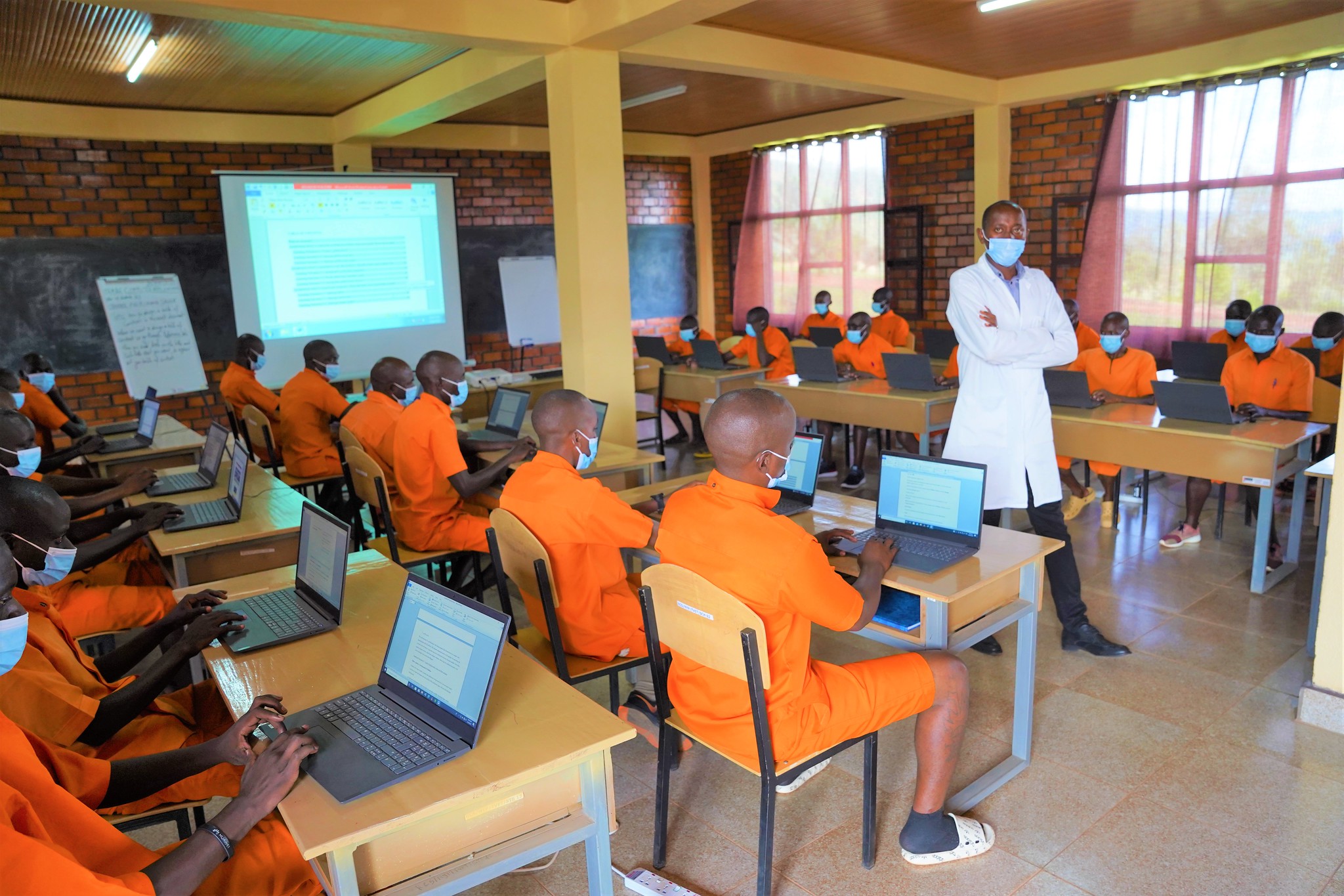 Inmates were equipped with skills in hairdressing, ICT, automobile mechanics, and tailoring. 