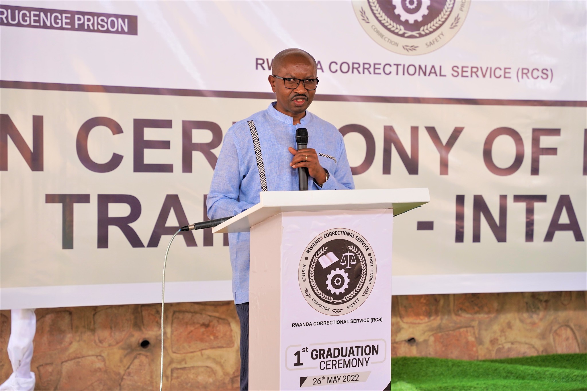 Minister of interior Alfred Gasana delivers remarks during the graduation ceremony