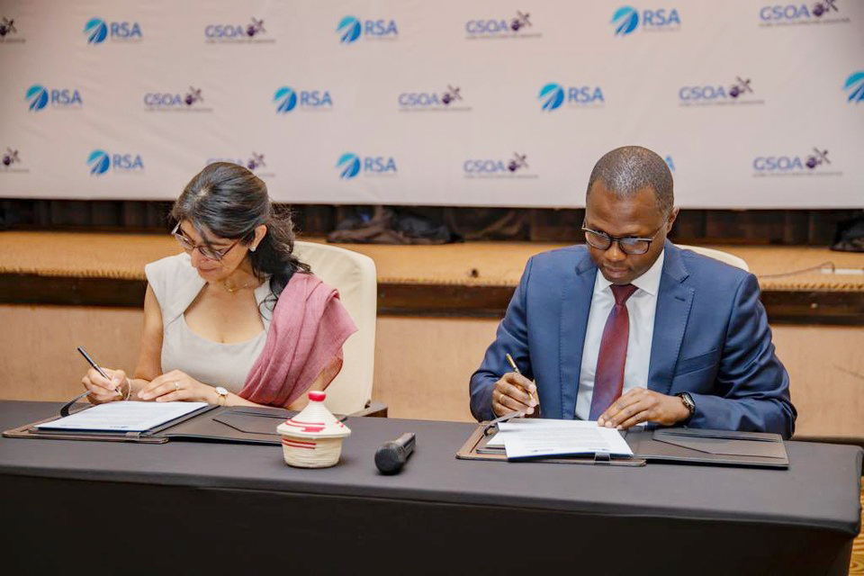 Secretary General of  the Global Satellite Operators Association  Aarti Holla-Maini and  Col. Francis Ngabo, CEO of Rwanda Space Agency  signed the agreement in Kigali on June 6. Photo Courtesy
