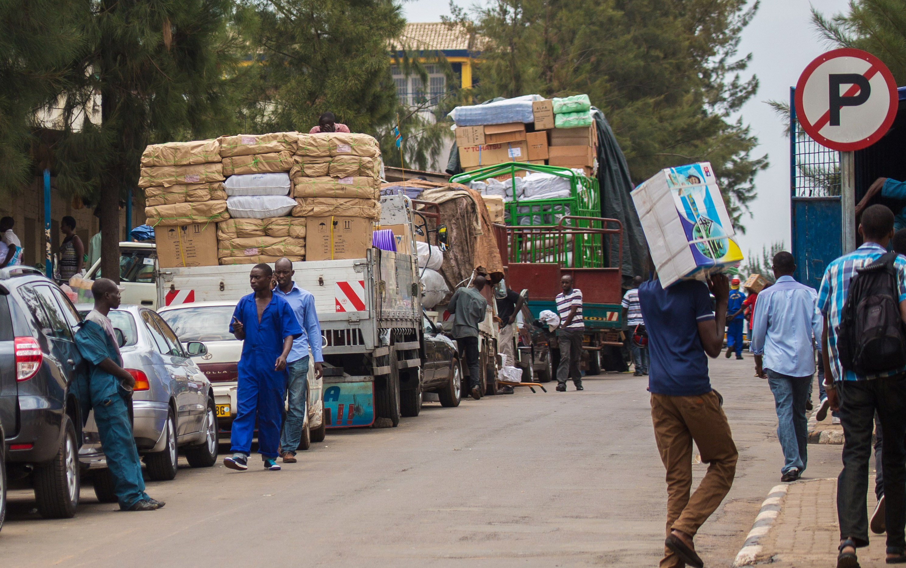 Workers load different commodities  for upcountry.  The statistics suggest how prices of goods and services have risen, resulting in consumers paying more to meet their needs. Sam Ngendahimana
